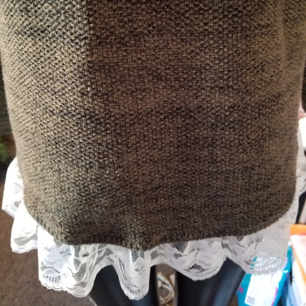 Sweater - Picture 2 of 4